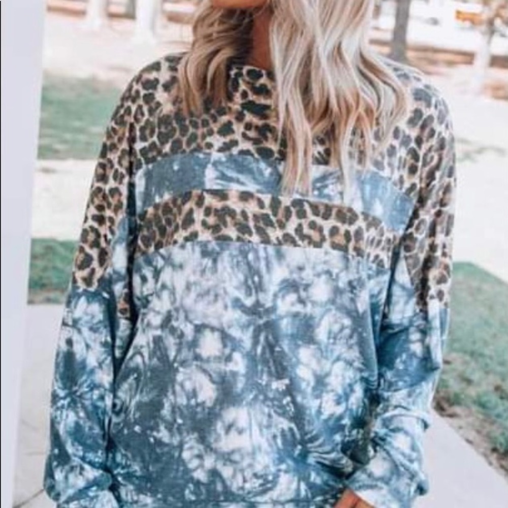 SOLD🛑Super cute Tie died and leopard print